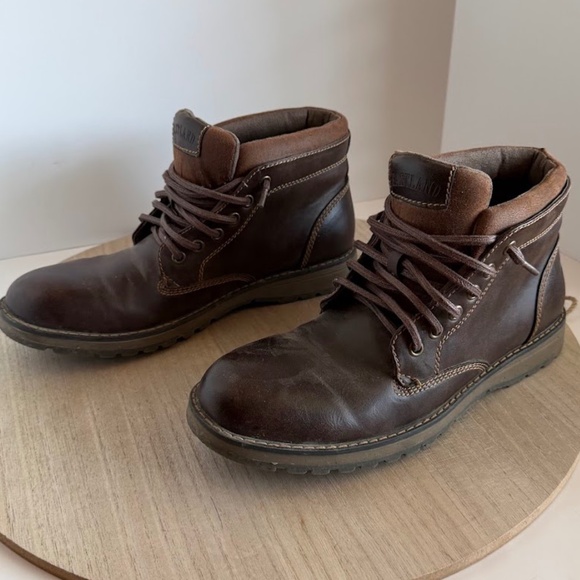 Eastland Men’s Finn Boots Brown Leather Synthetic Upper Memory Foam Size 8.5D - Picture 2 of 7